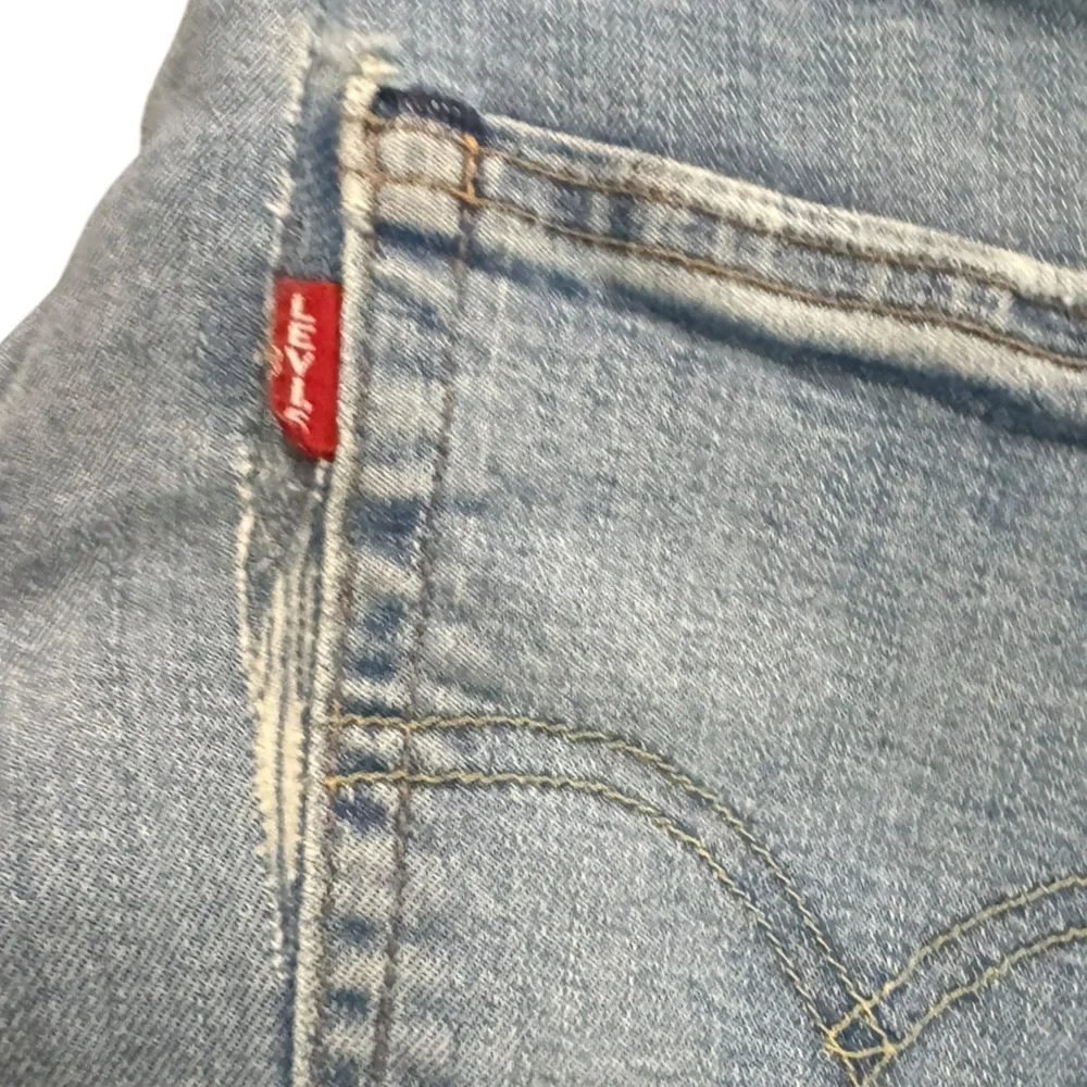 GUC Levi’s Premium Men’s 510 Jeans stretch 33W 30L Distressed Denim flaw